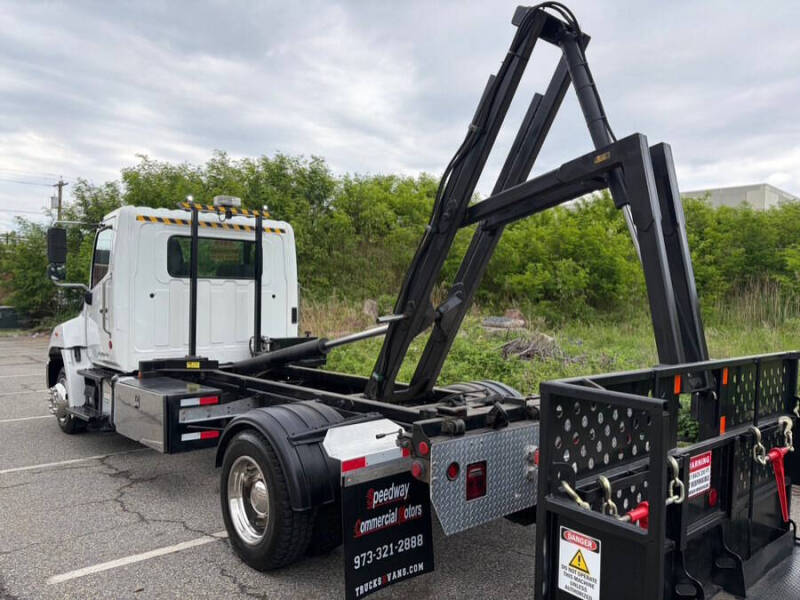 2019 Hino 268A