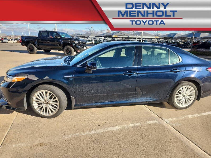 2020 Toyota Camry Hybrid XLE