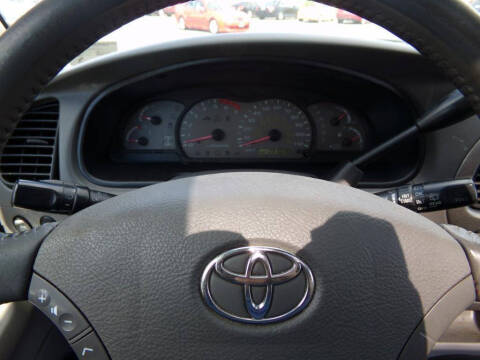 2004 Toyota Sequoia Limited