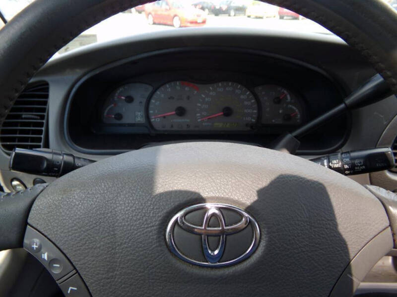 2004 Toyota Sequoia Limited