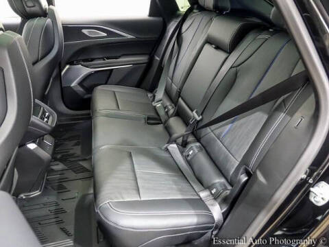 2025 Cadillac LYRIQ Luxury 2