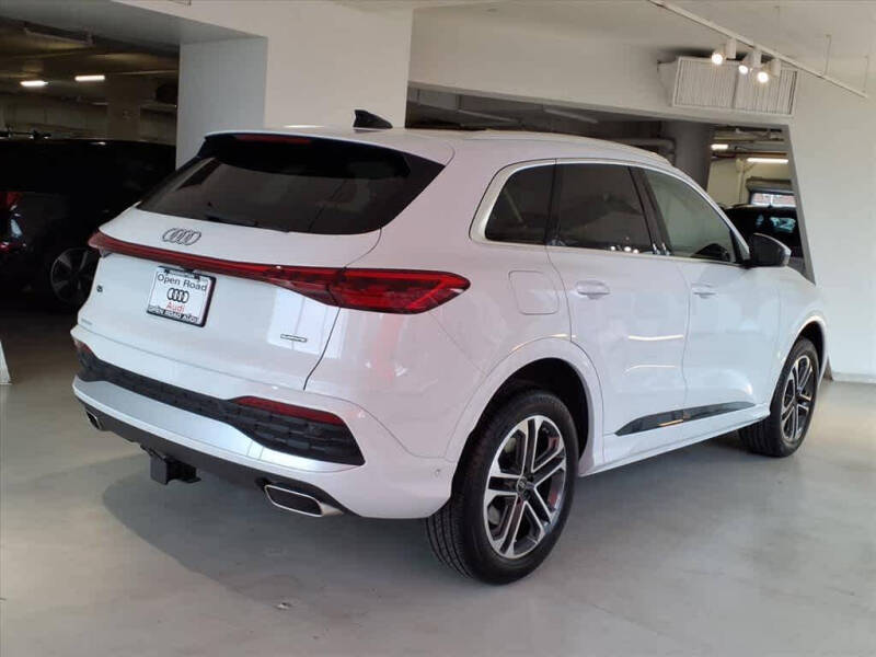 2025 Audi Q5 quattro Premium TFSI