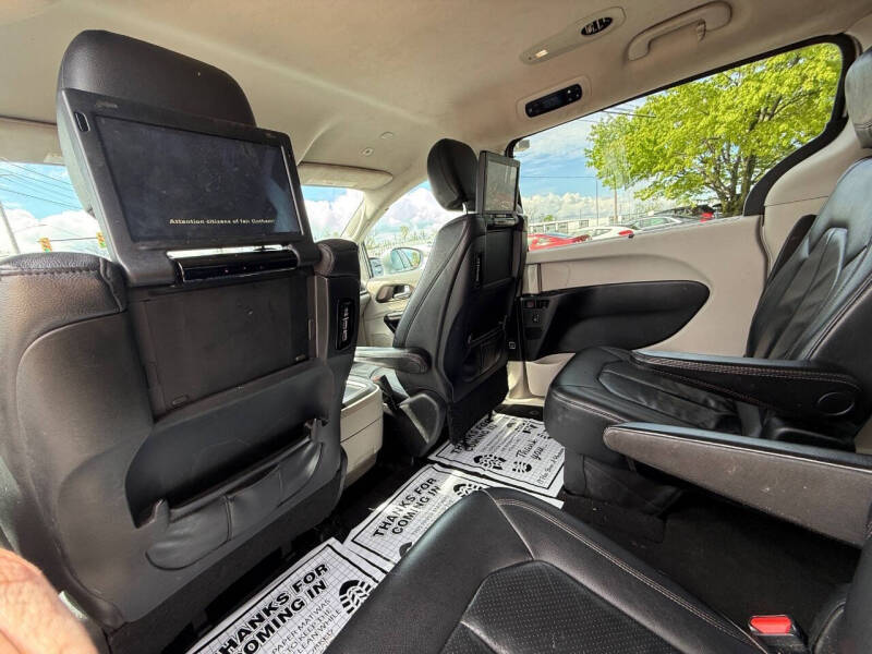 2018 Chrysler Pacifica Touring L Plus