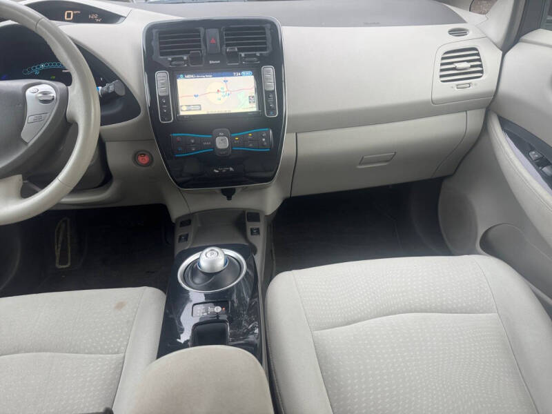 2012 Nissan LEAF SV