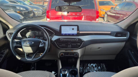2020 Ford Escape SE