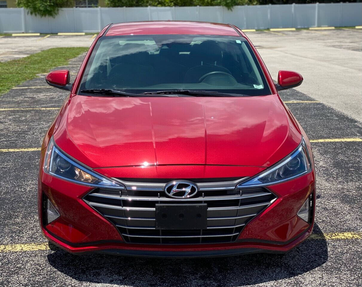 2019 Hyundai Elantra Sedan - $18,400