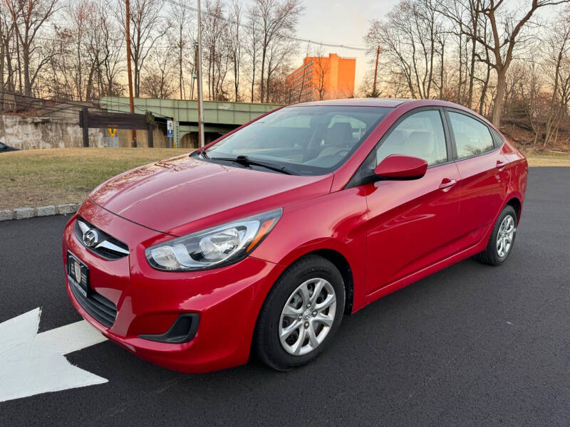 2014 Hyundai Accent GLS photo 2