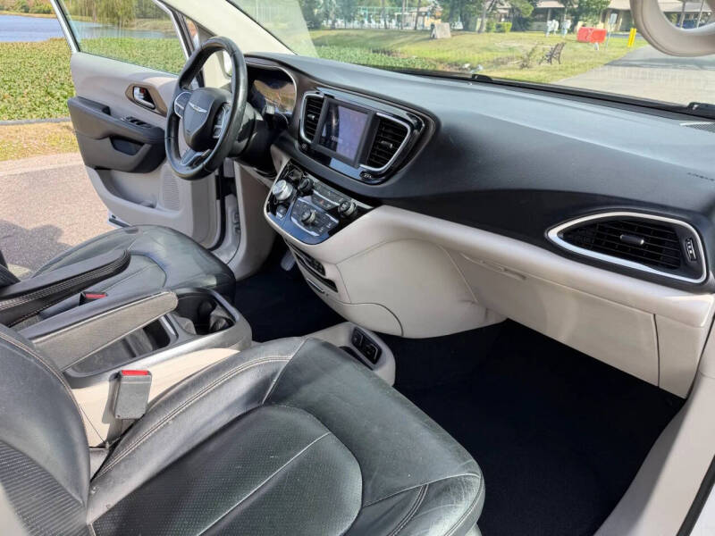 2018 Chrysler Pacifica Touring L