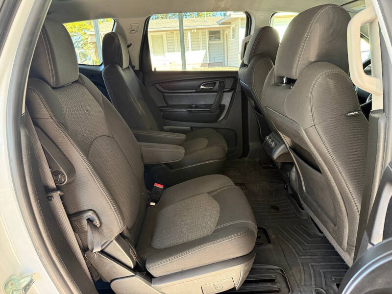 2017 Chevrolet Traverse LT