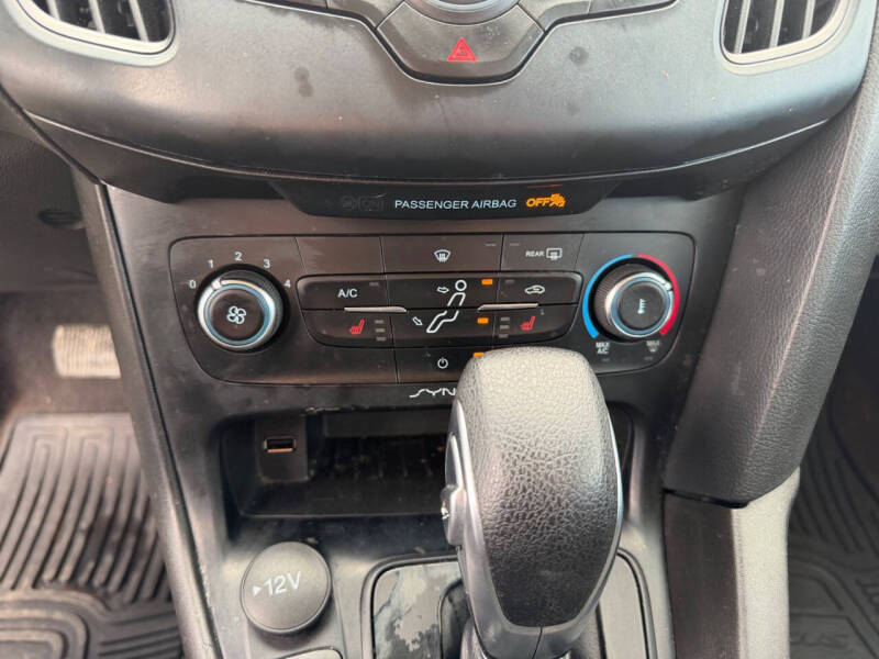 2018 Ford Focus SE - Photo 20