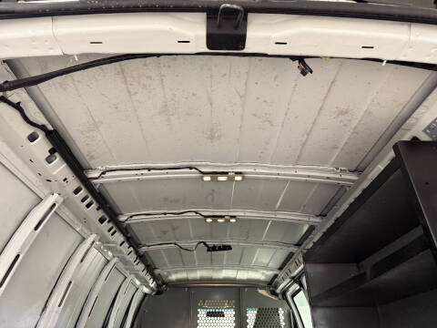 2017 Chevrolet Express 2500