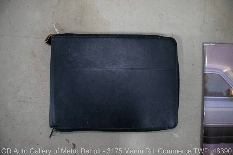 1991 Mercedes-Benz 560-Class 560 SEL