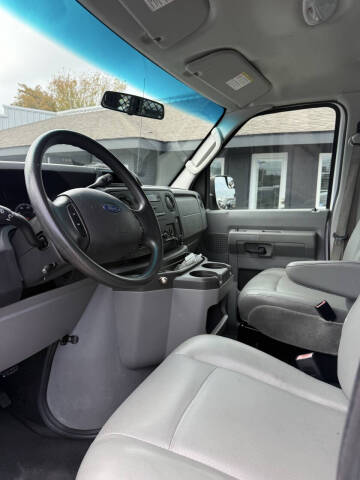 2012 Ford E-Series E-150