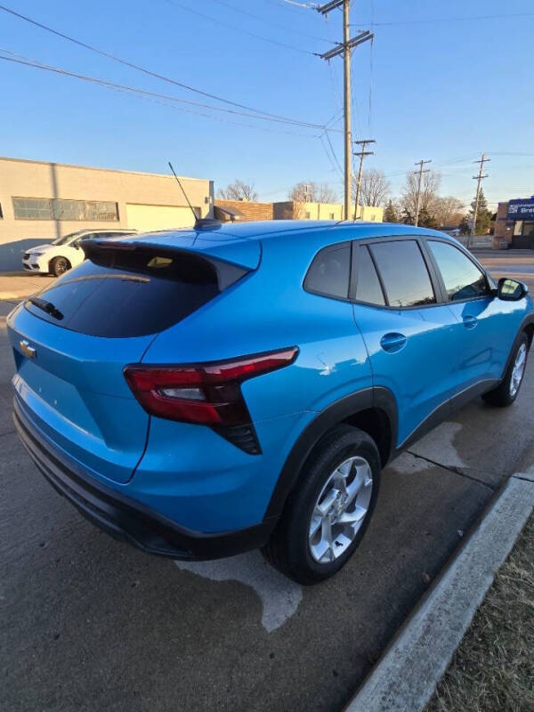 2025 Chevrolet Trax LS