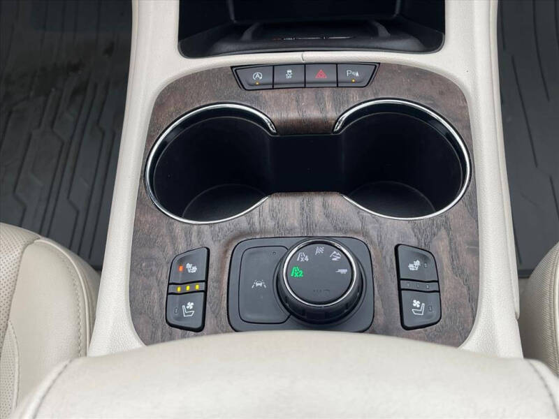 2020 GMC Acadia Denali