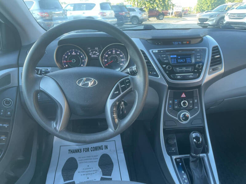 2015 Hyundai Elantra SE
