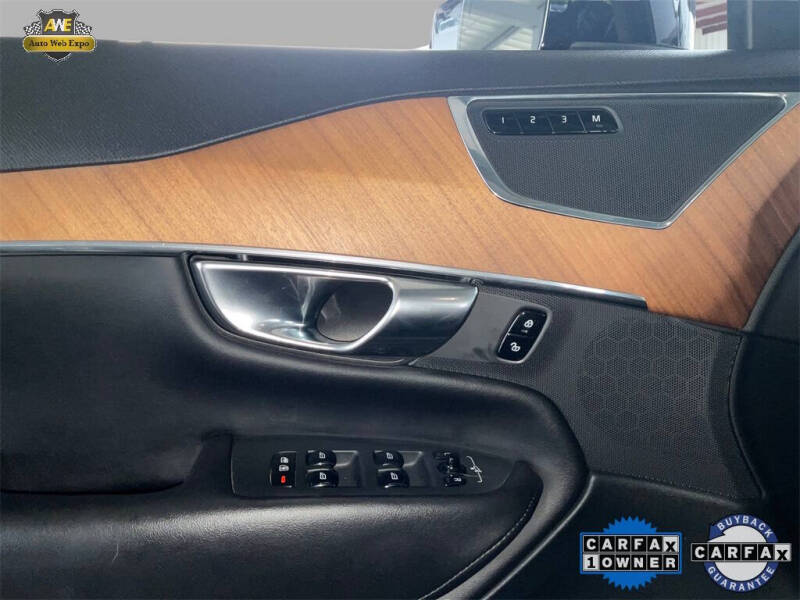 2023 Volvo XC90 B5 Plus Bright Theme