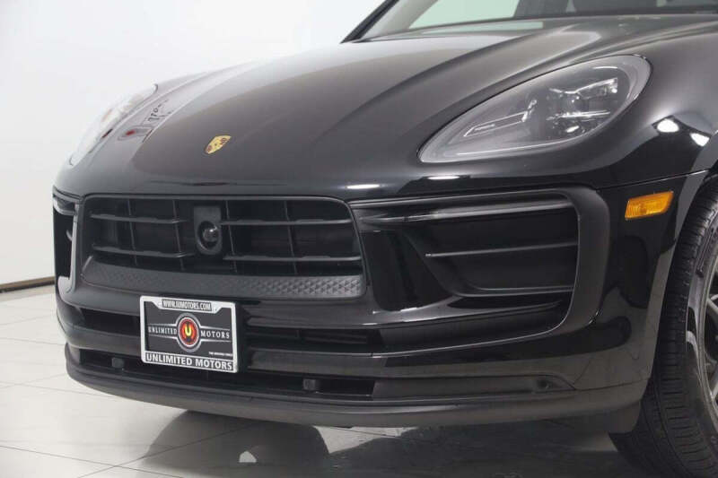 2025 Porsche Macan