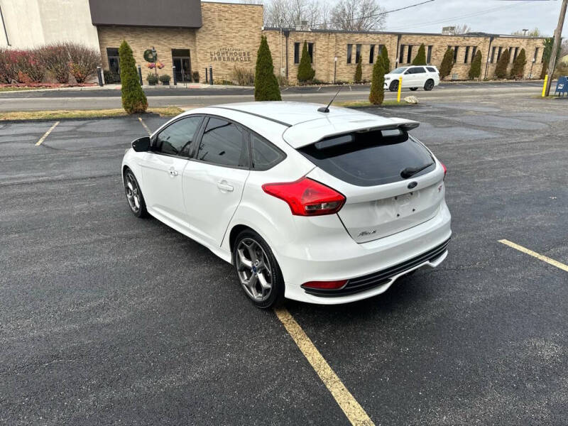 2017 Ford Focus ST