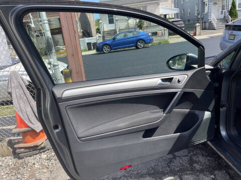 2015 Volkswagen Golf TSI S