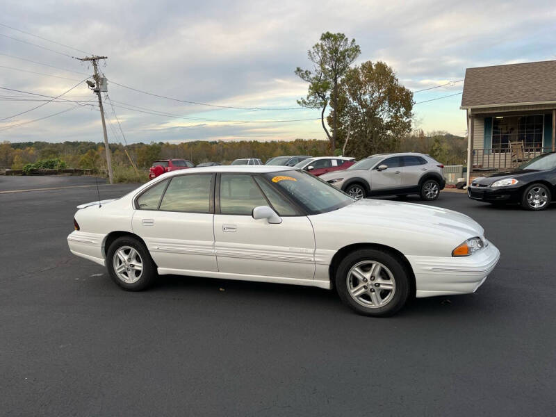 1999 Pontiac Bonneville SE photo 4