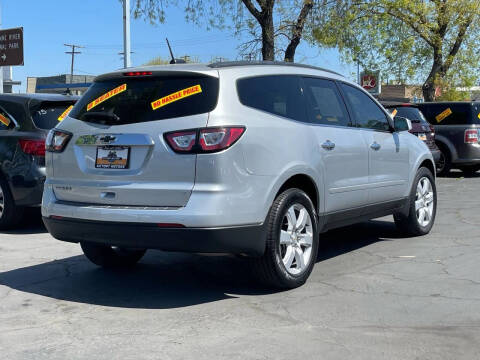 2017 Chevrolet Traverse LT