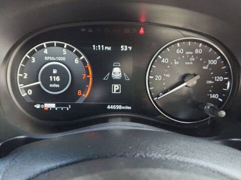 2023 Nissan Kicks SR