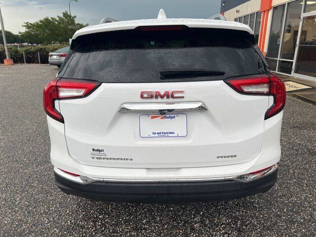 2024 GMC Terrain SLT