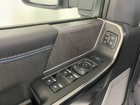 2025 Ford F-450 Super Duty Platinum