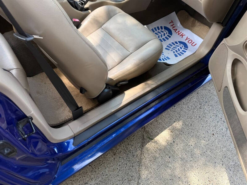 2004 Ford Mustang GT Deluxe