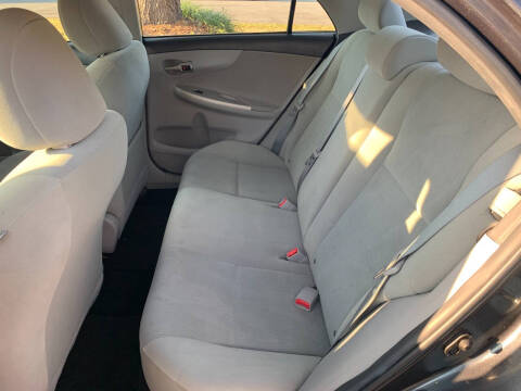 2011 Toyota Corolla LE