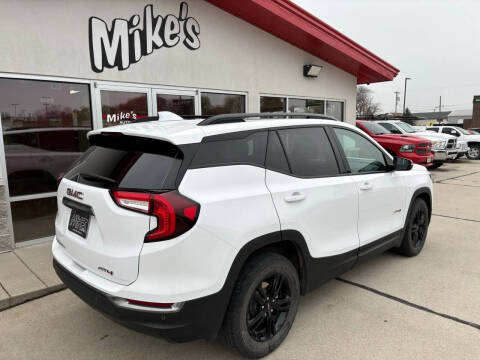 2023 GMC Terrain AT4