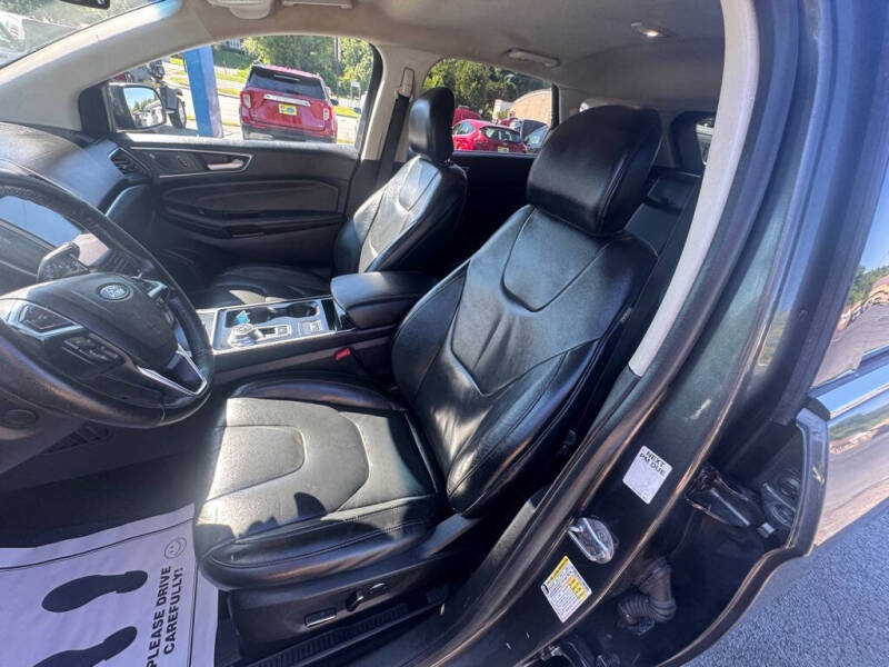 2019 Ford Edge Titanium