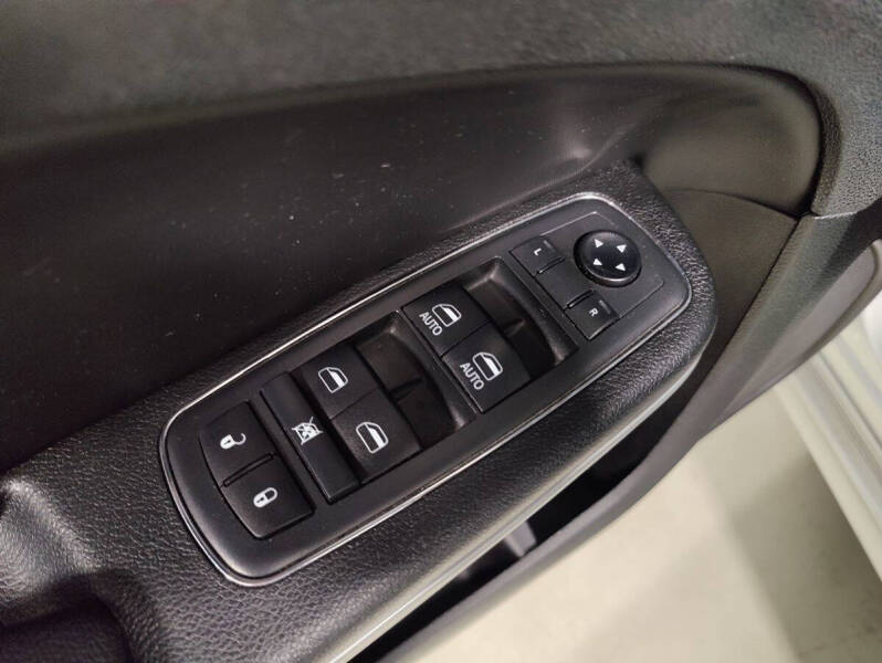 2019 Chrysler 300 S