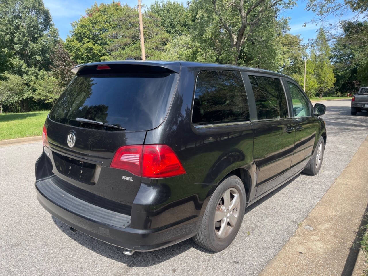 2010 Volkswagen Routan for sale at Tower Grove Auto in Saint Louis, MO