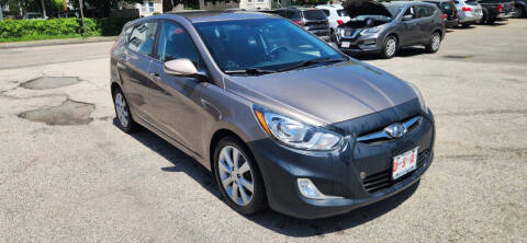 2013 Hyundai Accent SE