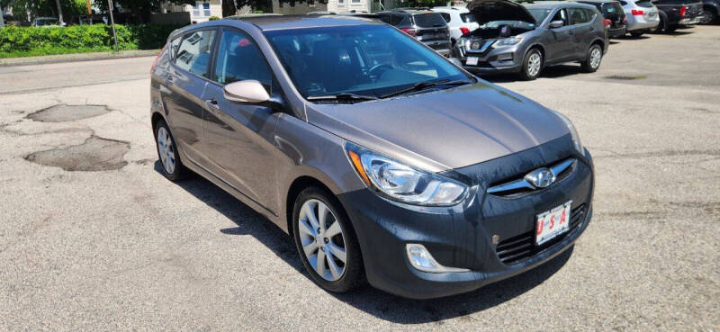 2013 Hyundai Accent SE