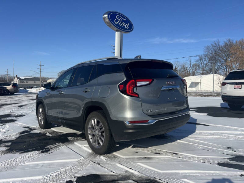 2023 GMC Terrain SLT