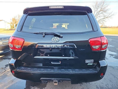 2016 Toyota Sequoia SR5