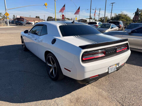 2016 Dodge Challenger R/T Shaker