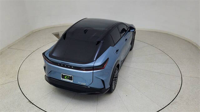 2023 Lexus RZ 450e Luxury