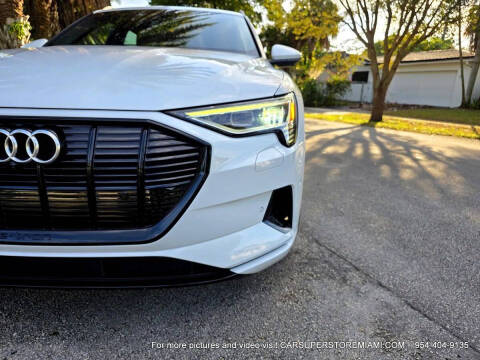 2021 Audi e-tron quattro Premium