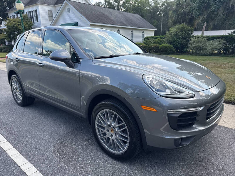 2018 Porsche Cayenne Base's photo