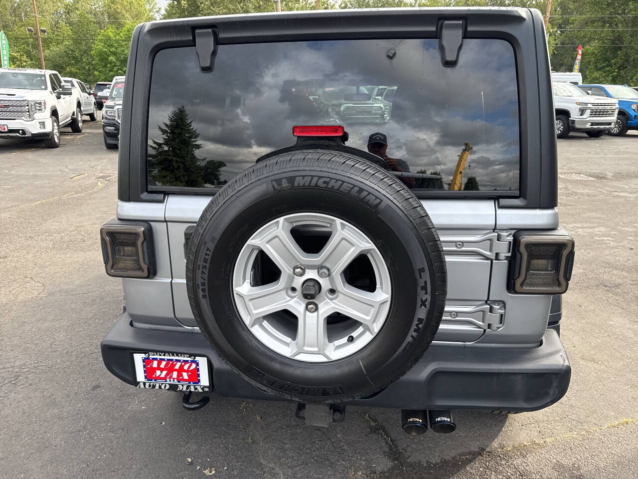 used 2018 Jeep Wrangler Unlimited car, priced at $21,999