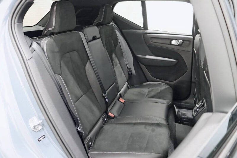 2021 Volvo XC40 Recharge Pure Electric P8