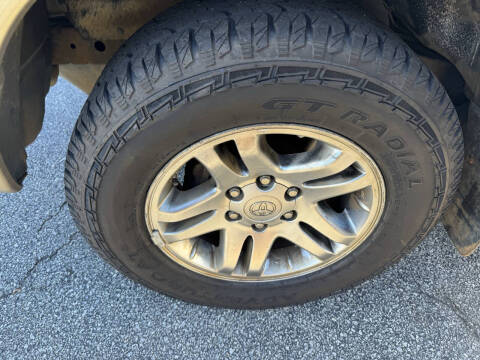 2005 Toyota Sequoia SR5