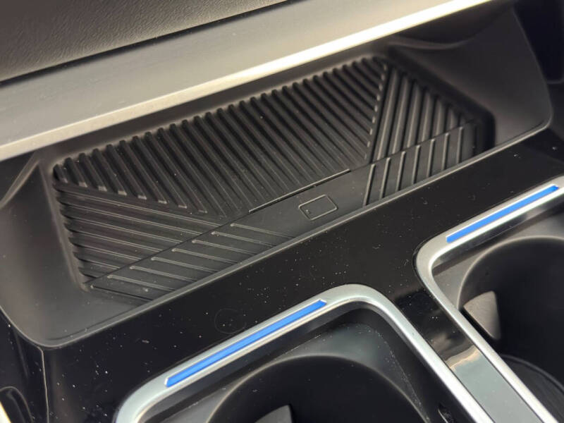 2023 BMW 7 Series 740i