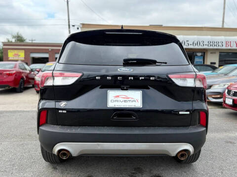 2020 Ford Escape SE