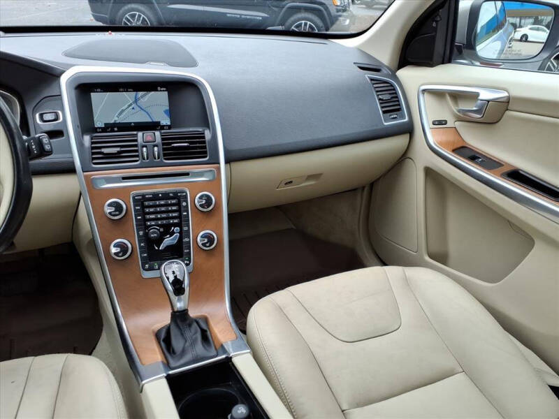 2015 Volvo XC60 T5 Drive-E Platinum