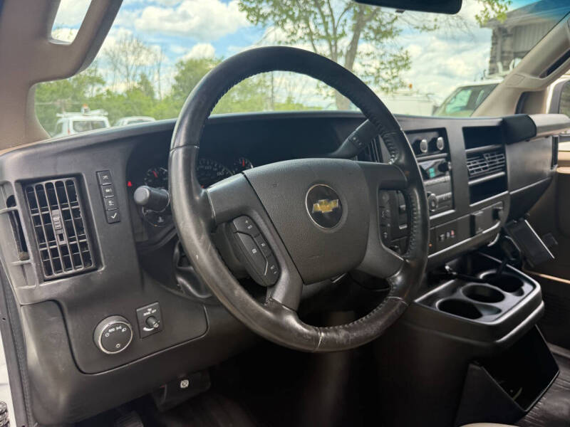2023 Chevrolet Express 3500